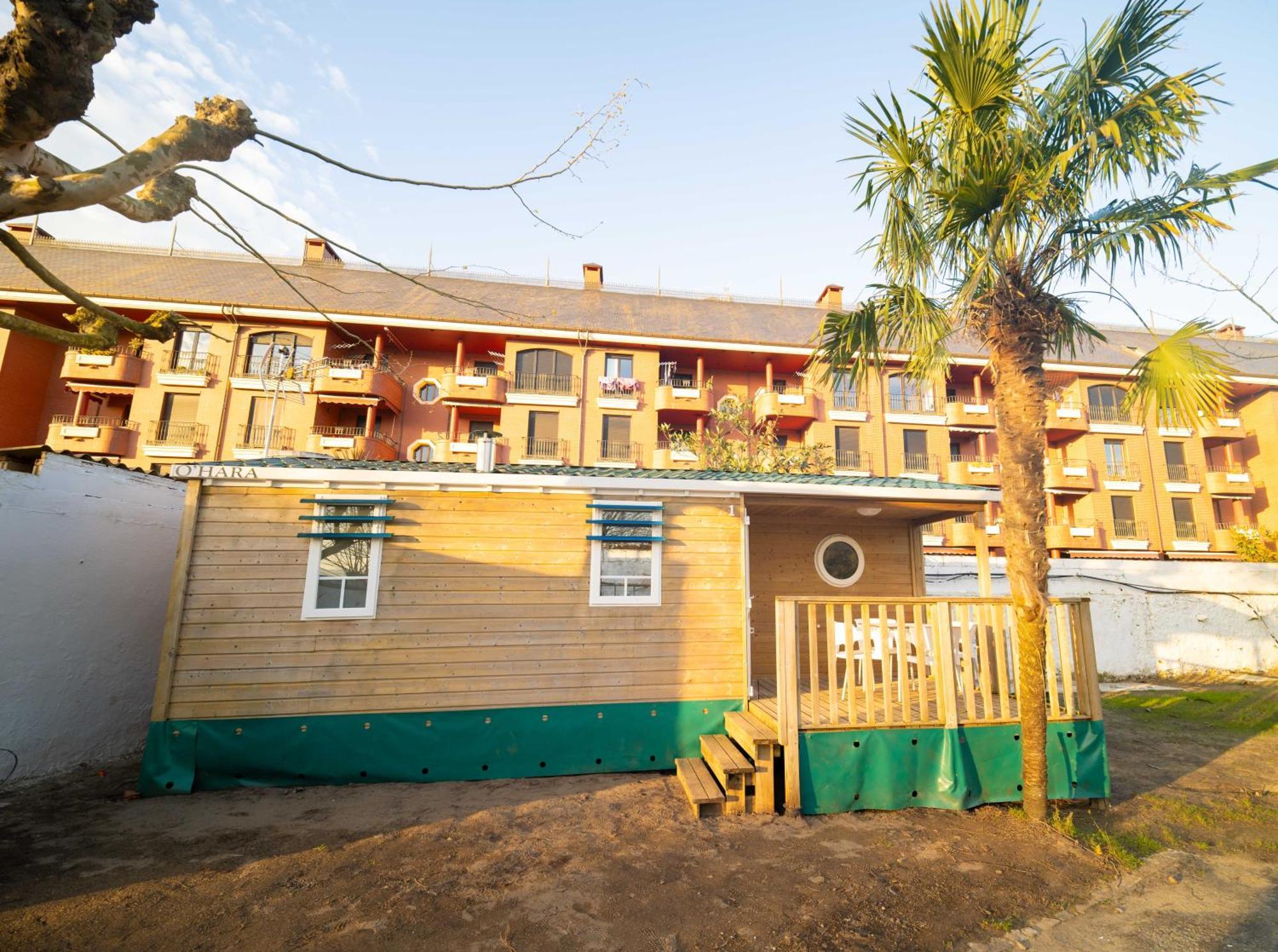 Alojamiento - Bungalows En El Centro De Laredo A 200 M De La Playa Esterno foto